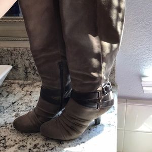 Jessica Simpson boots